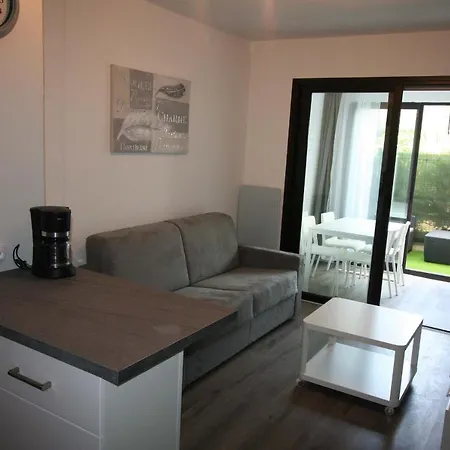 Apartment T2 Rez De Jardin *